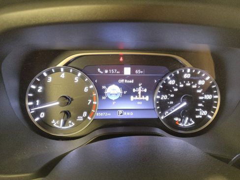 Used 2020 Nissan Titan SV w/ SV Convenience Package image 23