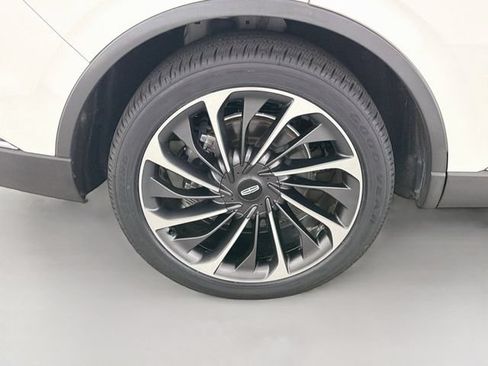 Certified 2023 Lincoln Aviator Reserve w/ Equipment Group 201A RWD image 38