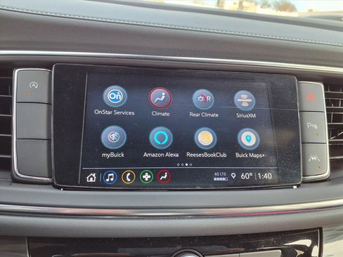 Used 2023 Buick Enclave Essence image 5