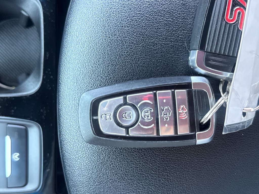 Used 2020 Ford Edge ST w/ Cold Weather Package AWD/4WD image 36