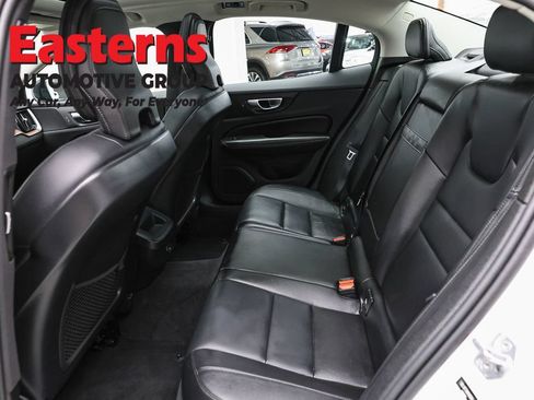 Used 2022 Volvo S60 B5 Inscription FWD image 21