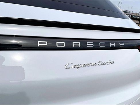 Used 2023 Porsche Cayenne Turbo image 22