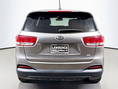 Used 2016 Kia Sorento L FWD image 5