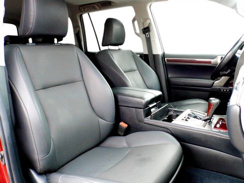 Used 2019 Lexus GX 460 image 20