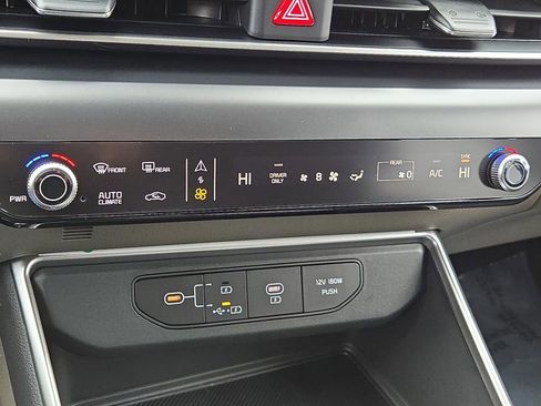 New 2026 Kia Carnival LXS image 24