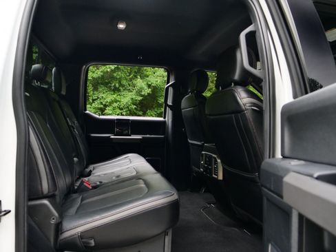 Used 2020 Ford F250 Platinum w/ FX4 Off-Road Package AWD/4WD image 36