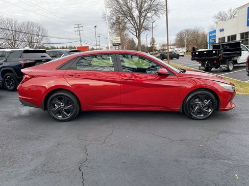Certified 2023 Hyundai Elantra SEL image 2