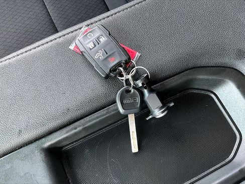 Used 2021 GMC Sierra 2500 SLE image 11