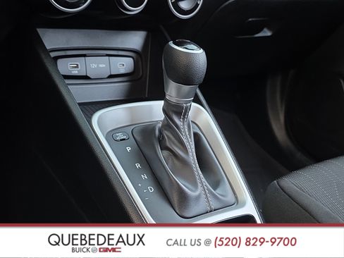 Used 2026 Hyundai Venue SE FWD image 20