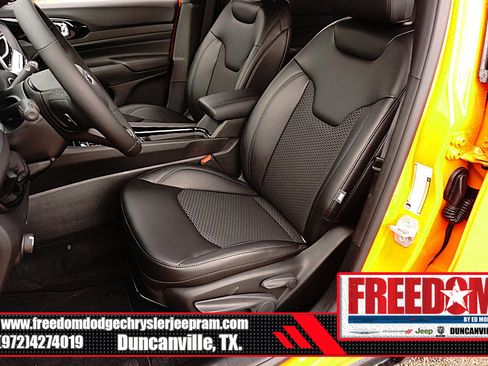 New 2026 Jeep Compass Latitude image 13