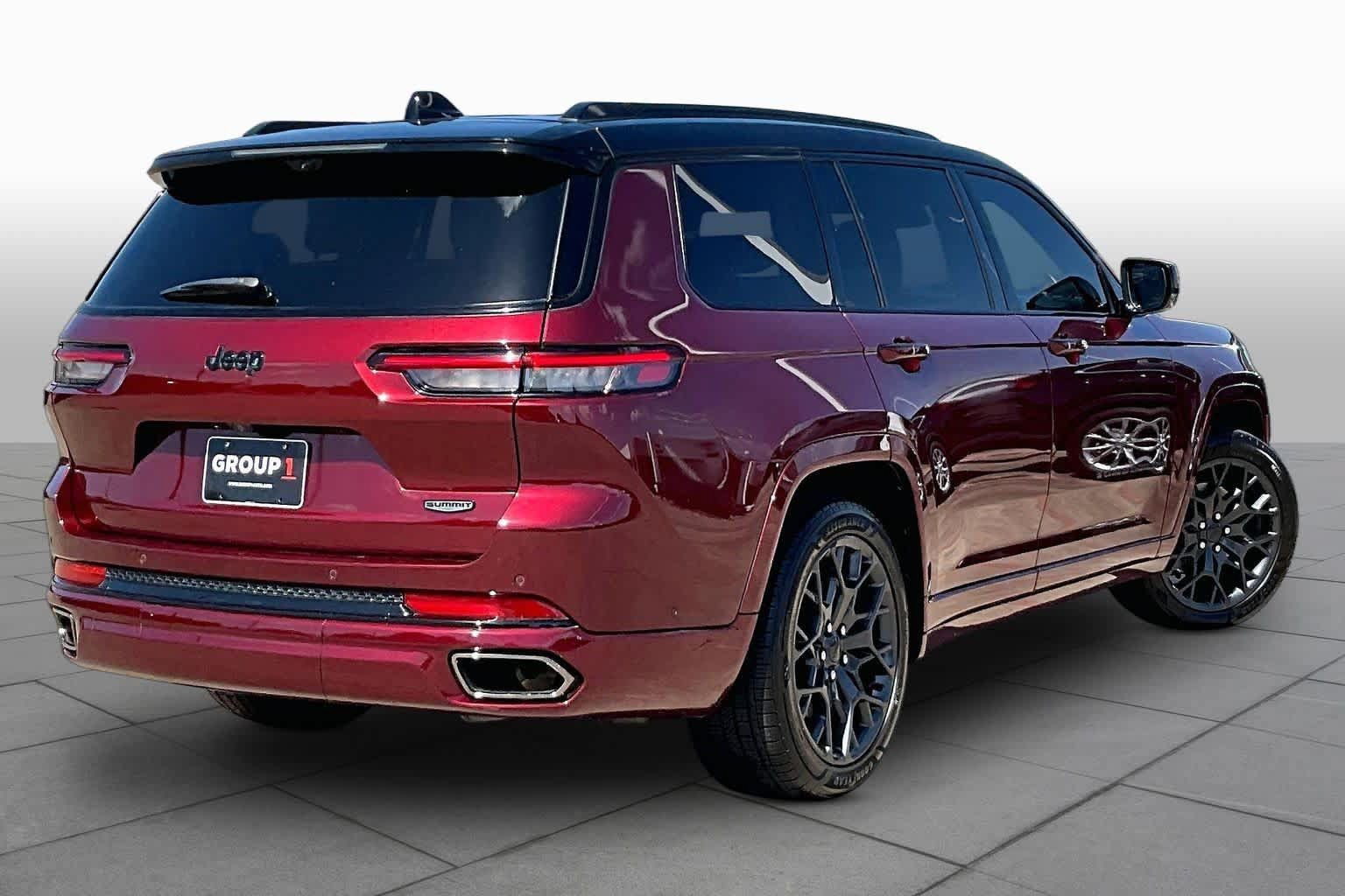 Used 2025 Jeep Grand Cherokee L Summit AWD/4WD image 13