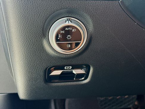 Certified 2025 Mercedes-Benz C 300 4MATIC Sedan image 10