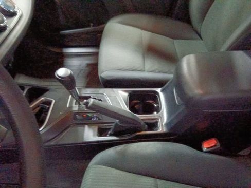 Used 2016 Toyota RAV4 LE image 18