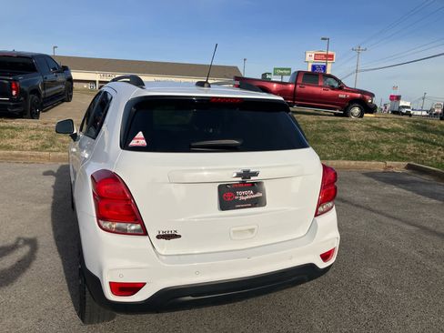 Used 2022 Chevrolet Trax LT w/ Driver Confidence Package image 6