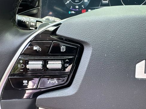 Used 2024 Kia Niro Wave w/ Wave Preserve Package FWD image 18