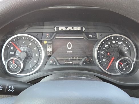 New 2026 RAM 1500 Express AWD/4WD image 12