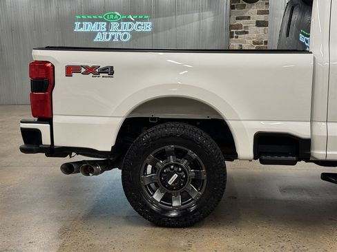 Used 2024 Ford F250 Lariat w/ Lariat Ultimate Package AWD/4WD image 17