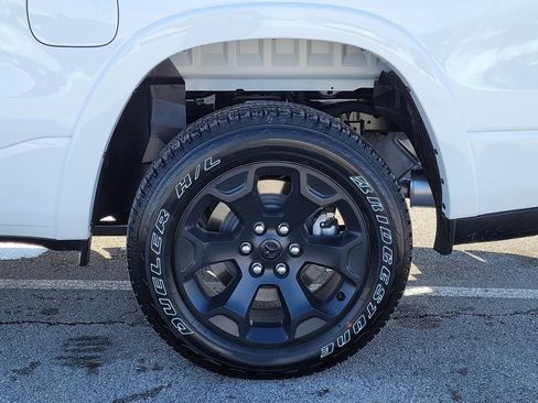 New 2026 RAM 1500 4x4 Crew Cab image 7