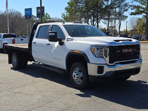 Used 2020 GMC Sierra 3500 4x4 Crew Cab w/ Convenience Package image 4