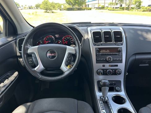Used 2011 GMC Acadia SLE FWD image 15