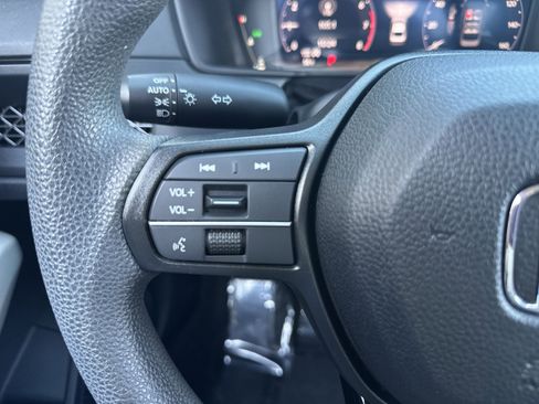 Used 2023 Honda Accord LX image 18