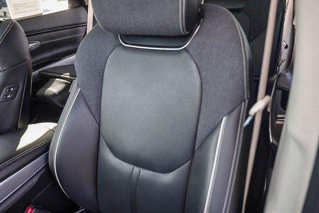 Used 2023 Genesis Electrified GV70 AWD/4WD image 24