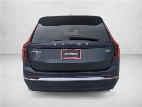 New 2026 Volvo XC90 B5 Plus image 8