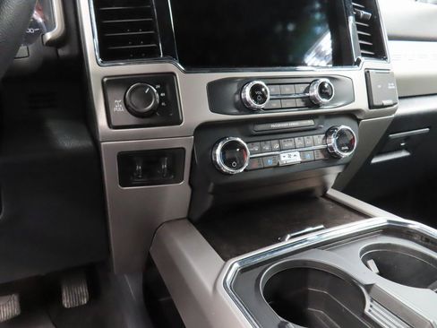 Used 2022 Ford F350 Lariat image 54