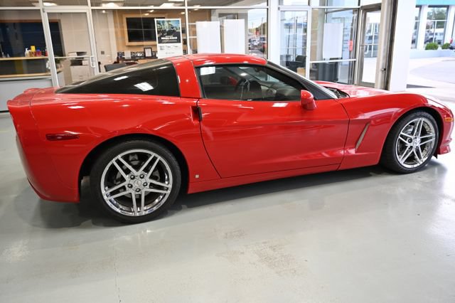 Used 2006 Chevrolet Corvette Coupe RWD image 6