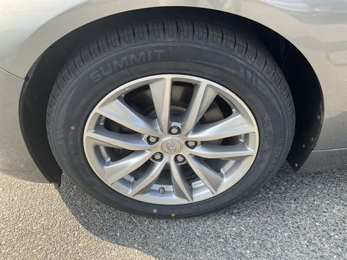 Used 2015 INFINITI Q50 AWD w/ Moonroof Package image 9