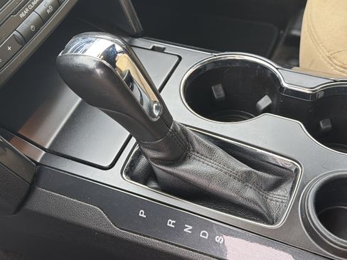 Used 2017 Ford Explorer Base 4D Sport Utility image 33