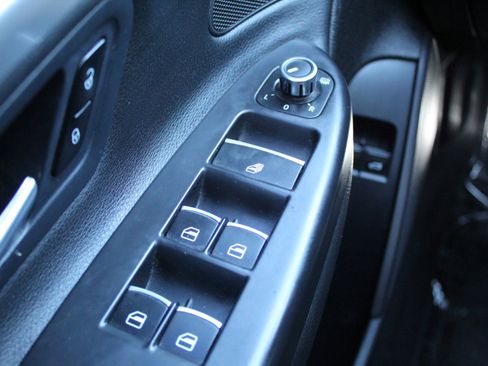 Used 2013 Volkswagen Eos Komfort image 23