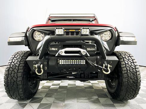 Used 2020 Jeep Wrangler Unlimited Sahara image 3