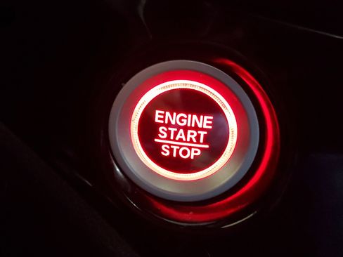 Used 2018 Honda Pilot Touring image 25