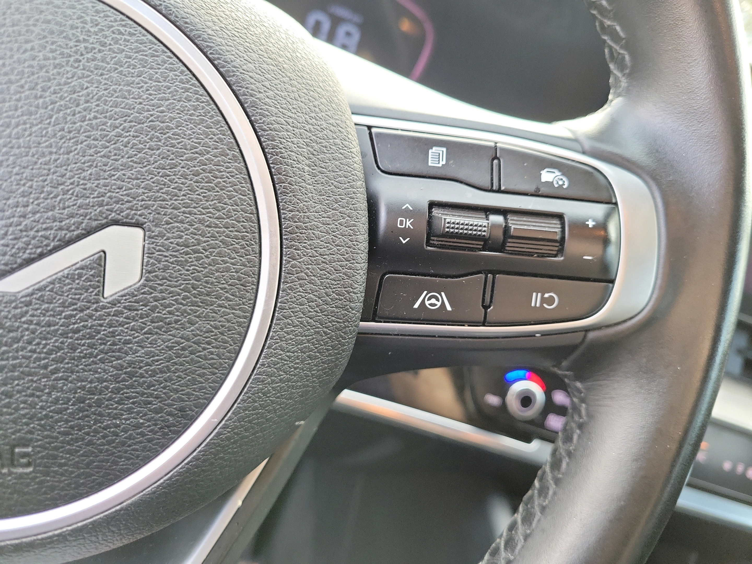 Certified 2023 Kia Sportage EX FWD image 24