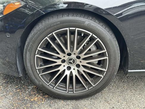 Used 2025 Mercedes-Benz C 300 4MATIC Sedan image 9