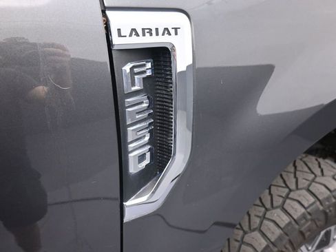 Used 2020 Ford F250 Lariat w/ Lariat Value Package AWD/4WD image 26