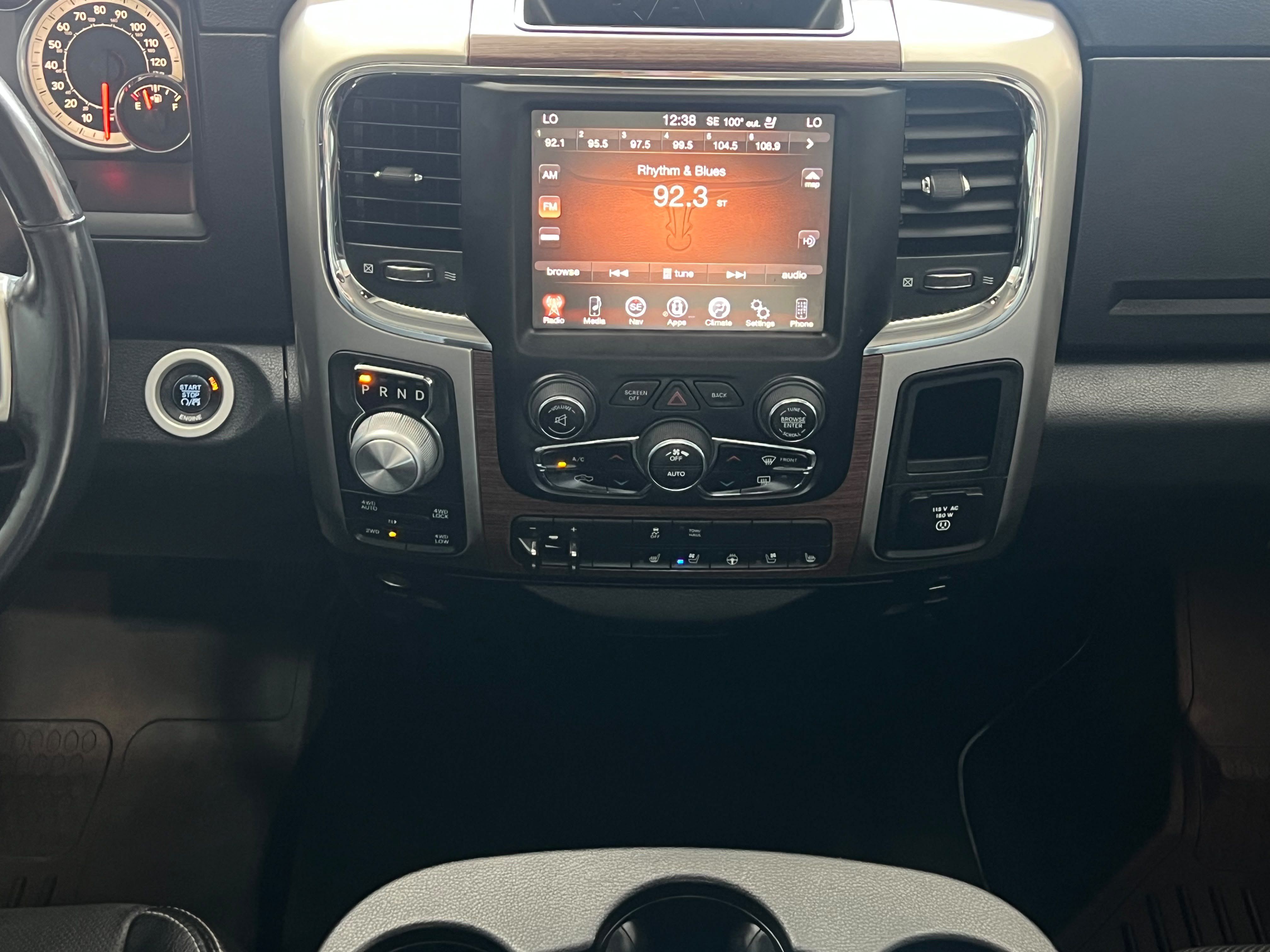 Used 2016 RAM 1500 Laramie w/ Convenience Group AWD/4WD image 23