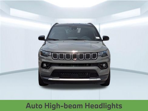 Used 2023 Jeep Compass Limited AWD/4WD image 12