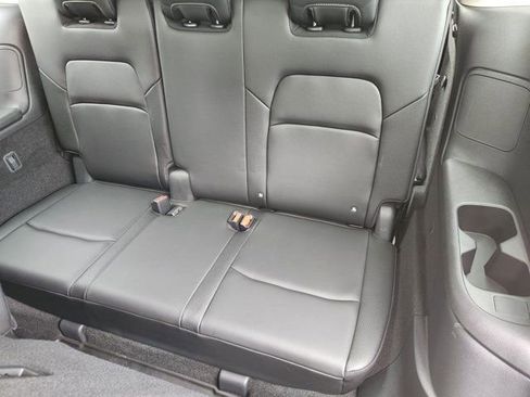 Used 2024 Nissan Pathfinder SL w/ Cargo Package image 32