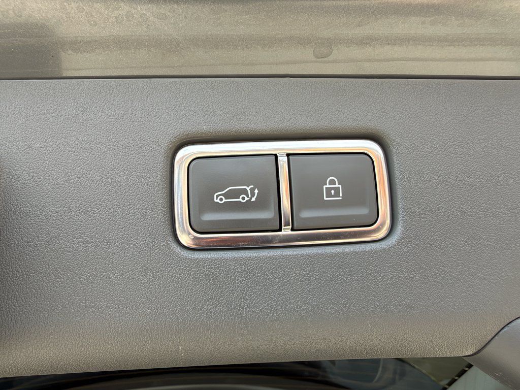Used 2024 Kia EV9 Light RWD image 36