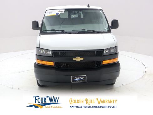 Used 2025 Chevrolet Express 3500 LS RWD image 9