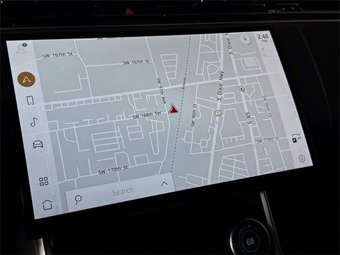 Certified 2023 Land Rover Range Rover SE image 16