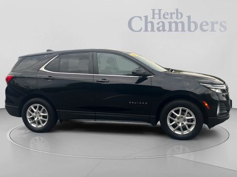 Used 2024 Chevrolet Equinox LT w/ LPO, Floor Liner Package AWD/4WD image 5