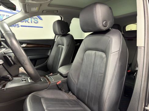 Used 2020 Audi Q5 2.0T Premium Plus w/ Premium Plus Package image 11