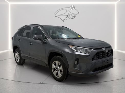 Used 2019 Toyota RAV4 XLE image 8