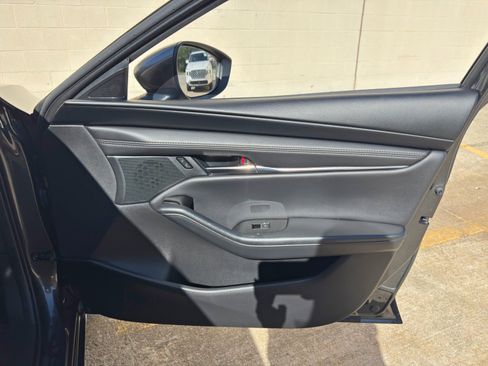 Used 2024 MAZDA MAZDA3 s FWD image 40