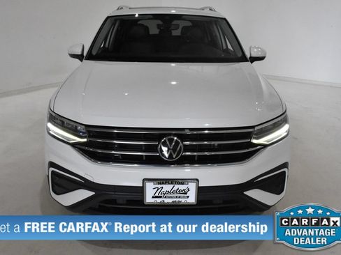 Used 2022 Volkswagen Tiguan SE AWD/4WD image 2