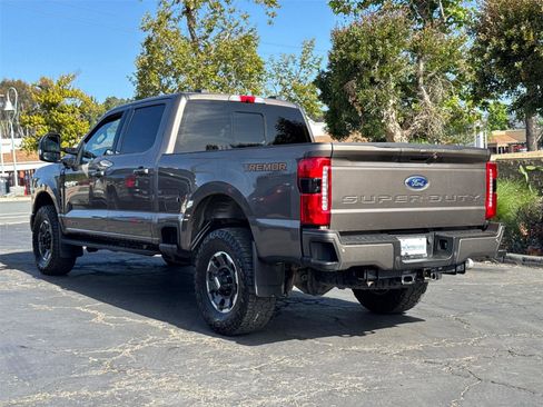 Used 2023 Ford F350 Lariat w/ Lariat Ultimate Package AWD/4WD image 11