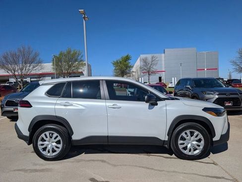 New 2026 Toyota Corolla Cross L image 3